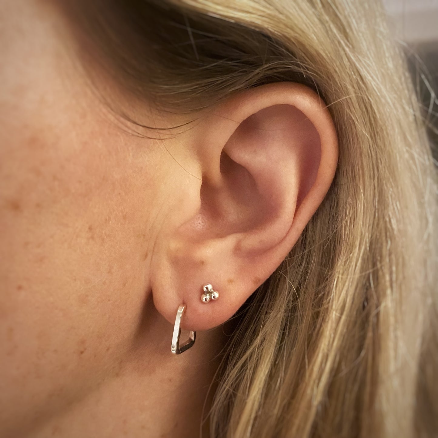 Square Deia Hoop Earrings
