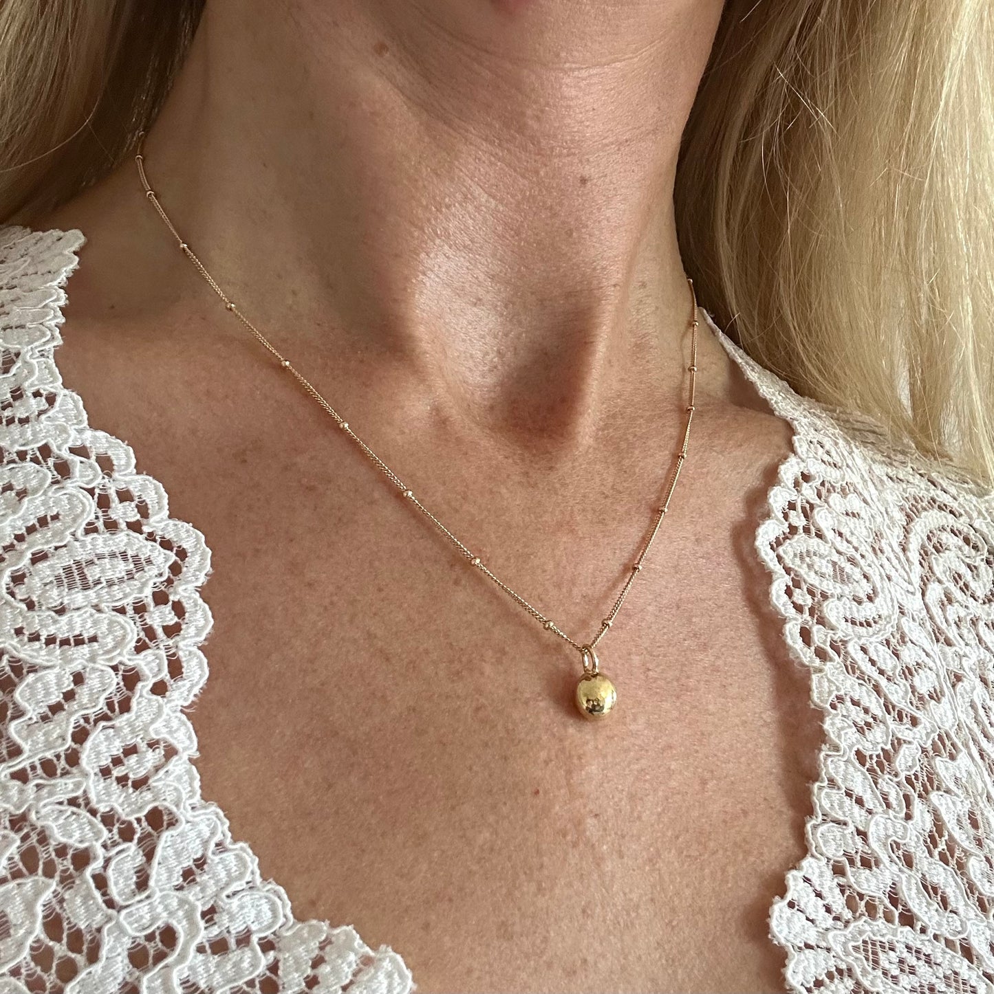 Gold Vermeil Pebble pendant with satellite chain