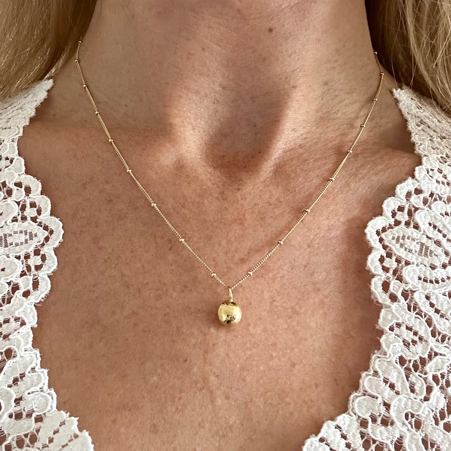 Gold Vermeil Pebble pendant with satellite chain